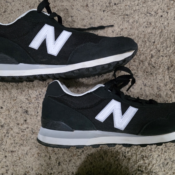 New Balance 515 Women's Black Sneakers - Picture 4 of 7